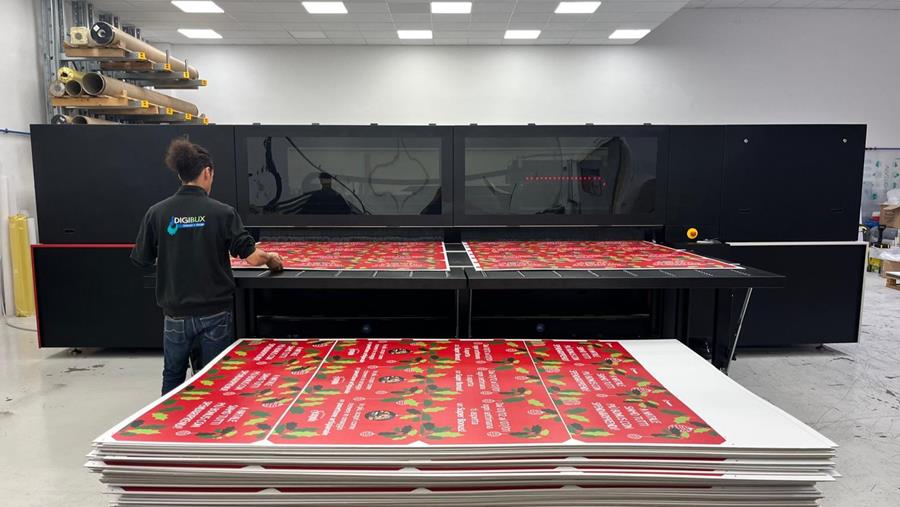 Digibux Print installeert als eerste ter wereld Agfa Jeti Bronco H3300 HS