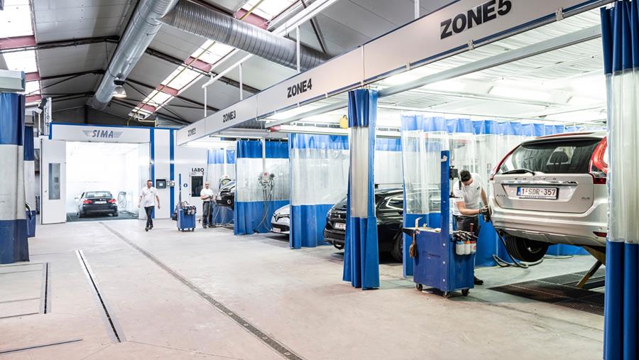 FAITES CONNAISSANCE AVEC LE PLUS GRAND RÉSEAU DE CARROSSIERS