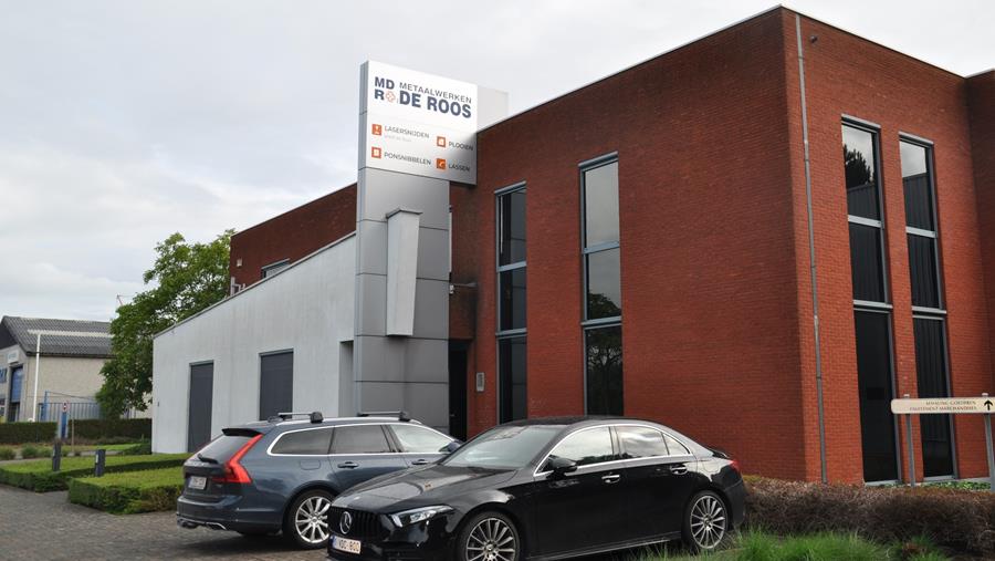 Metaalwerken De Roos continue d'investir dans des machines de pointe