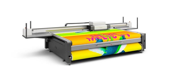 Flatbedprinters, rolprinters en neoninkten bij swissQprint