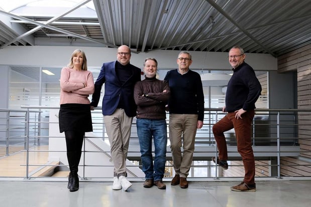 Universitas rachète les activités d'impression de PX