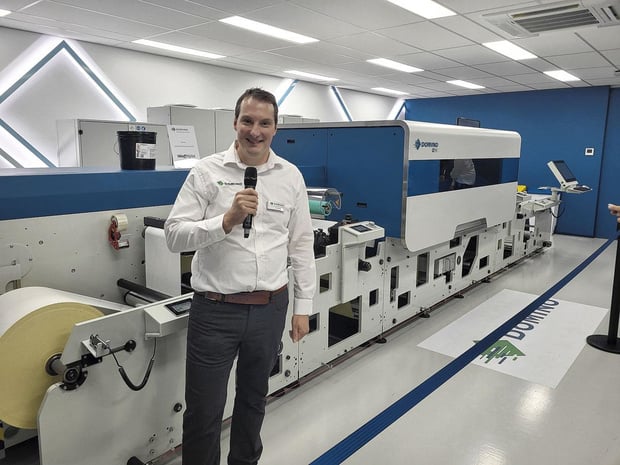 Domino présente la presse à étiquettes numérique couleur N730i à Nieuwegein 